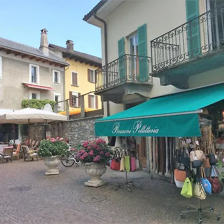 Ullmann Apartmán *